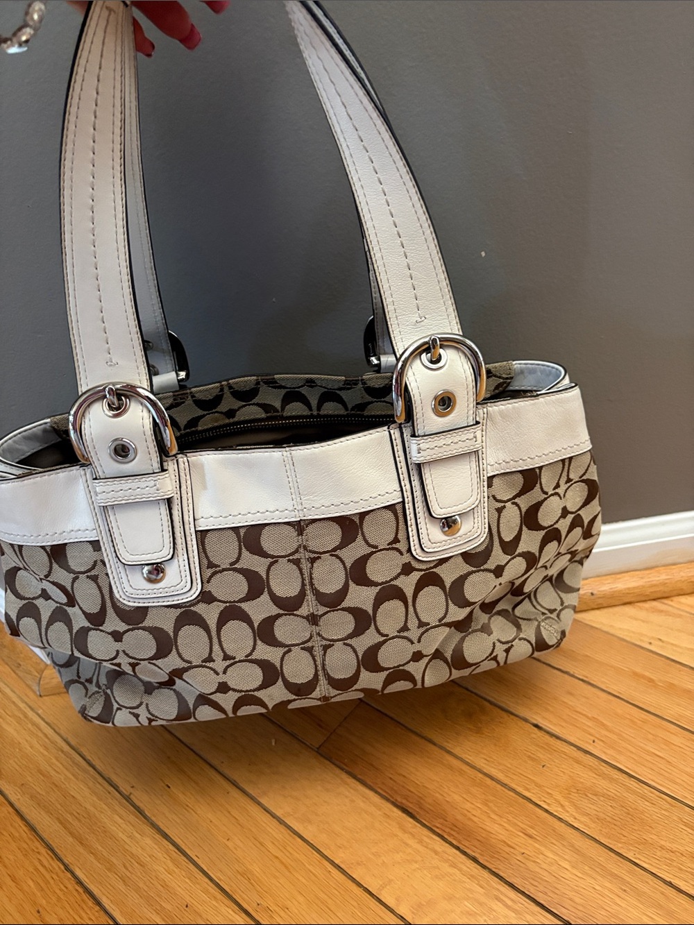 Coach Brown Signature Canvas Shoulder Bag with White Trim - Picture 2 of 4